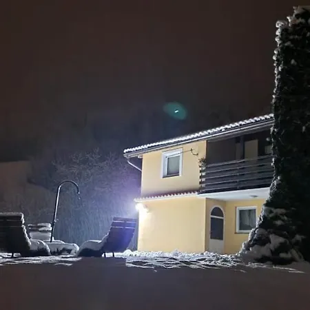 House Nika فروبفسكو