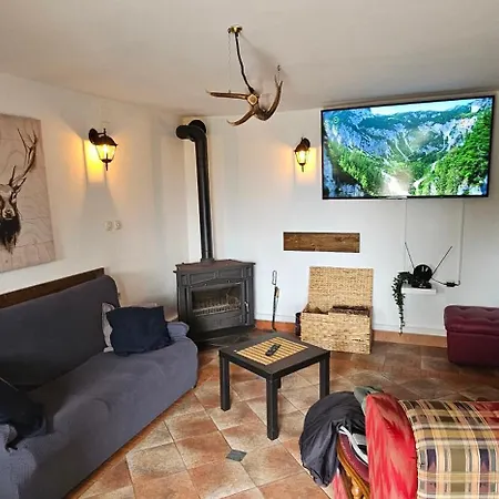 House Nika فروبفسكو